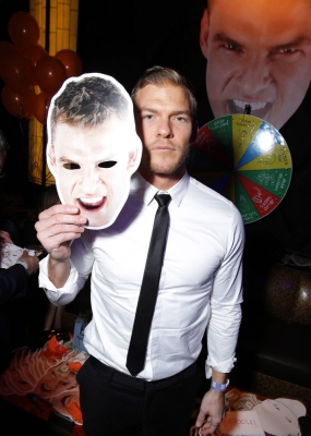 10-_Alan_Ritchson_Daily.jpg