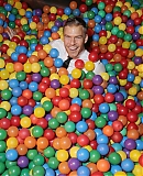 13-_Alan_Ritchson_Daily.jpg