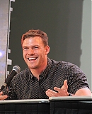 Space_City_2016_-_Smallville_panel_282731835125529_28129.jpg