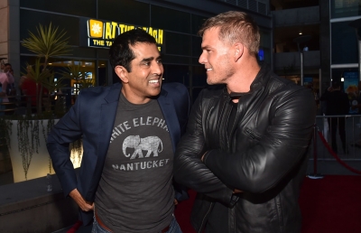 4-_Alan_Ritchson_Daily.jpg
