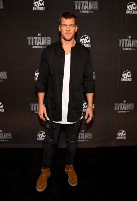 25_-_Alan_Ritchson_Daily.jpg