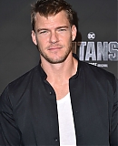 15_-_Alan_Ritchson_Daily.jpg