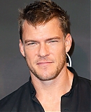 33_-_Alan_Ritchson_Daily.jpg