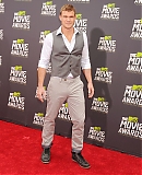 2013_MTV_Movie_Awards_-_Arrivals_28329.jpg