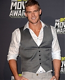 2013_MTV_Movie_Awards_-_Press_Room_28629.jpg