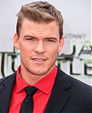 Teenage_Mutant_Ninja_Turtles_-_Los_Angeles_Premiere_-_Arri_28329.jpg