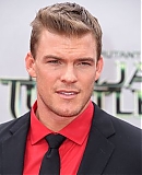 Teenage_Mutant_Ninja_Turtles_-_Los_Angeles_Premiere_-_Arri_28829.jpg
